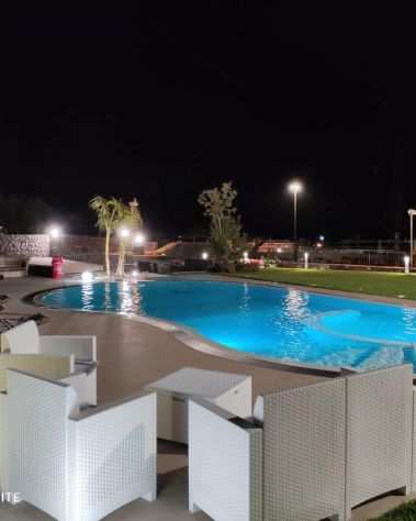 Villa con piscina per eventi o giornate di relax