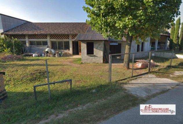 Villa di 120 msup2 con 3 locali e box auto doppio in vendita a Sedriano