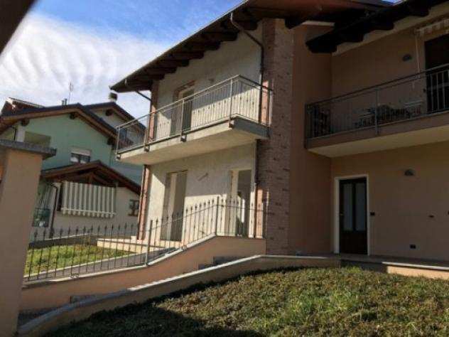 Villa di 120 msup2 con 5 locali e box auto in vendita a Bernezzo
