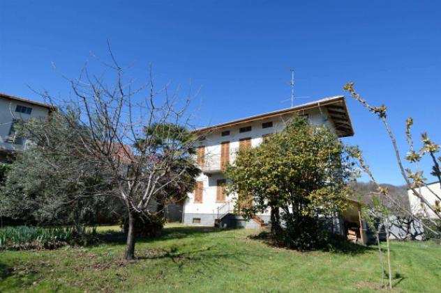 Villa di 140 msup2 con 5 locali in vendita a Biella