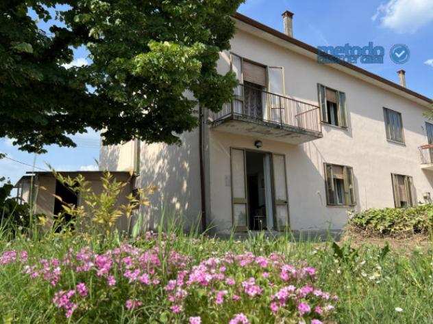 Villa di 145 msup2 con 4 locali e box auto in vendita a Rovigo