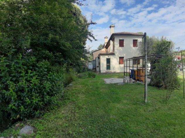 Villa di 150 msup2 con 5 locali in vendita a Treviso
