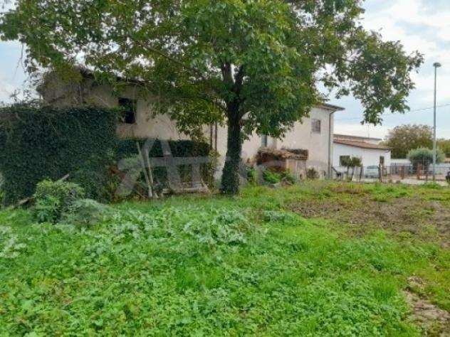 Villa di 150 msup2 con piugrave di 5 locali in vendita a Rovigo