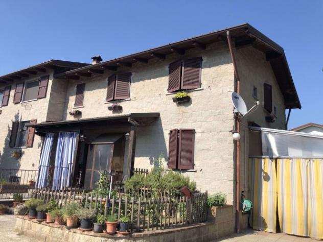 Villa di 154 msup2 con 5 locali in vendita a Roncaro