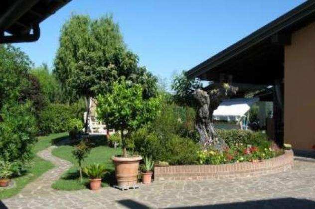 Villa di 160 msup2 con 3 locali e box auto doppio in vendita a Gropello Cairoli
