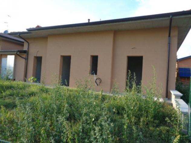 Villa di 164 msup2 con 4 locali e box auto doppio in vendita a Cremona