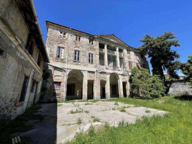 Villa di 1642 msup2 con piugrave di 5 locali in vendita a Bergamo