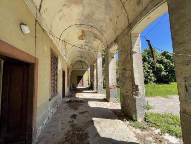 Villa di 1642 msup2 con piugrave di 5 locali in vendita a Bergamo