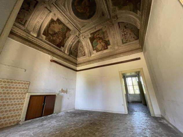 Villa di 1642 msup2 con piugrave di 5 locali in vendita a Bergamo