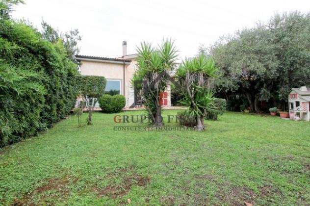 Villa di 179 msup2 con 3 locali in vendita a Roma