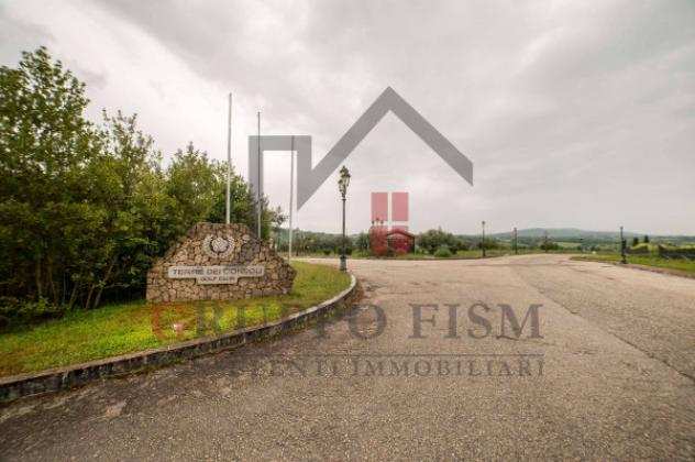 Villa di 180 msup2 con 4 locali e box auto doppio in vendita a Monterosi