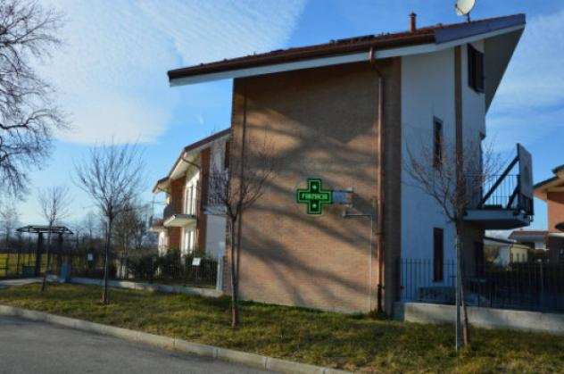 Villa di 205 msup2 con 4 locali e box auto doppio in vendita a Borgaro Torinese