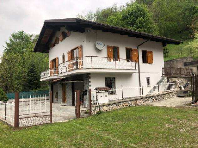 Villa di 206 msup2 con piugrave di 5 locali in vendita a Chiusa di Pesio