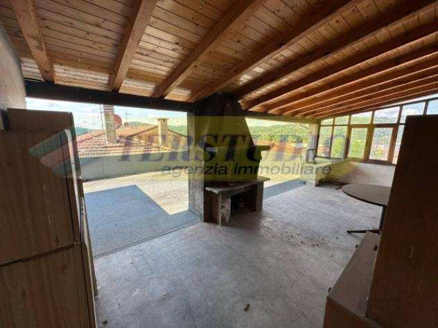 Villa di 207 msup2 con piugrave di 5 locali in vendita a Villa dAdda