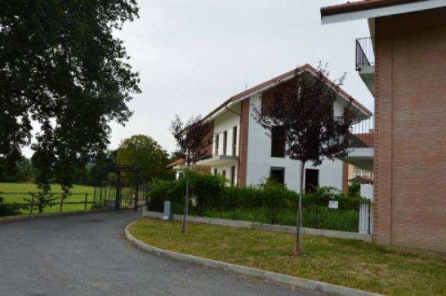 Villa di 224 msup2 con 5 locali e box auto doppio in vendita a Borgaro Torinese