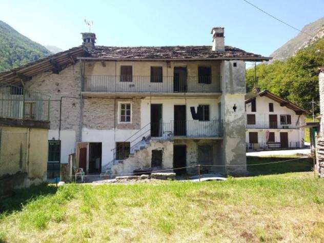 Villa di 225 msup2 con piugrave di 5 locali in vendita a Ceresole Reale