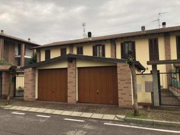 Villa di 230 msup2 con piugrave di 5 locali in vendita a Torrevecchia Pia