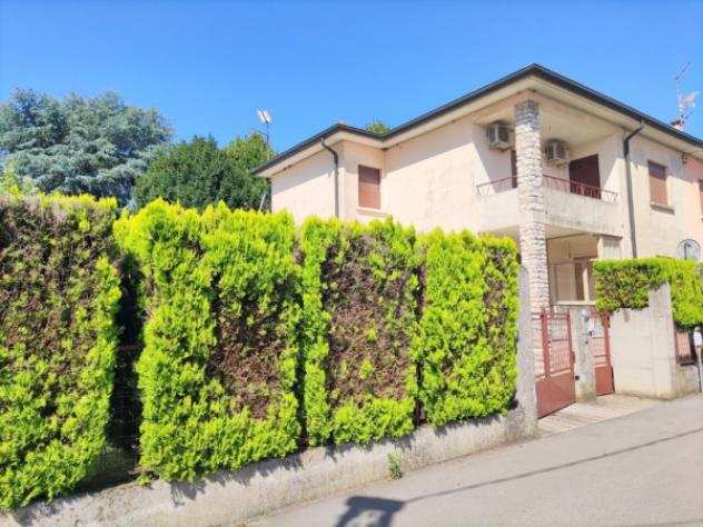 Villa di 235 msup2 con piugrave di 5 locali in vendita a Montebello Vicentino