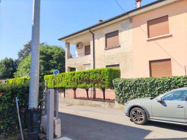 Villa di 235 msup2 con piugrave di 5 locali in vendita a Montebello Vicentino