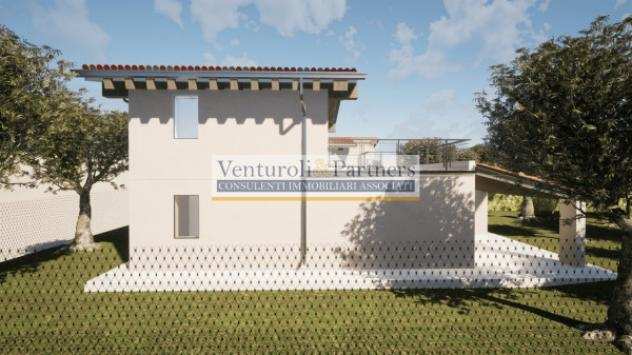 Villa di 244 msup2 con 5 locali e box auto in vendita a Toscolano-Maderno