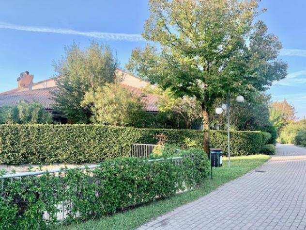 Villa di 250 msup2 con 4 locali e box auto doppio in vendita a Desenzano del Garda