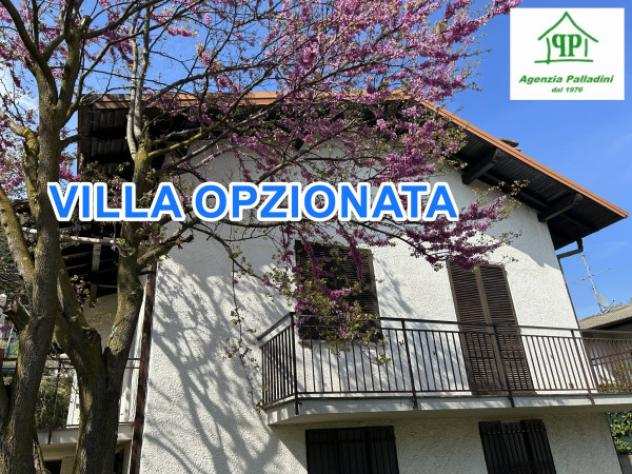Villa di 250 msup2 con 5 locali e box auto doppio in vendita a Induno Olona