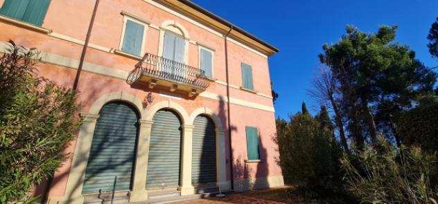 Villa di 250 msup2 con piugrave di 5 locali in vendita a Cesena