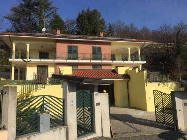 Villa di 260 msup2 con 4 locali e box auto doppio in vendita a Castiglione Torinese