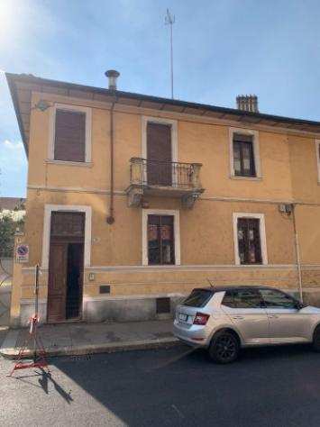 Villa di 291 msup2 con piugrave di 5 locali in vendita a Torino