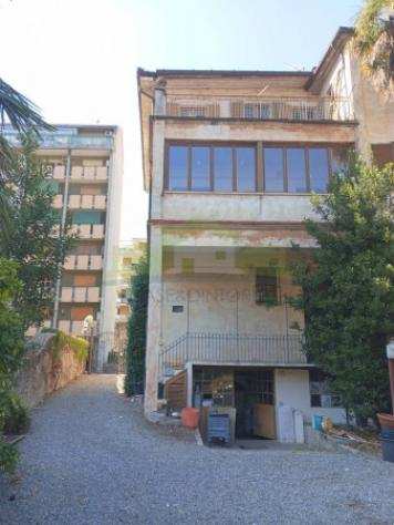 Villa di 310 msup2 con piugrave di 5 locali in vendita a Borgosesia