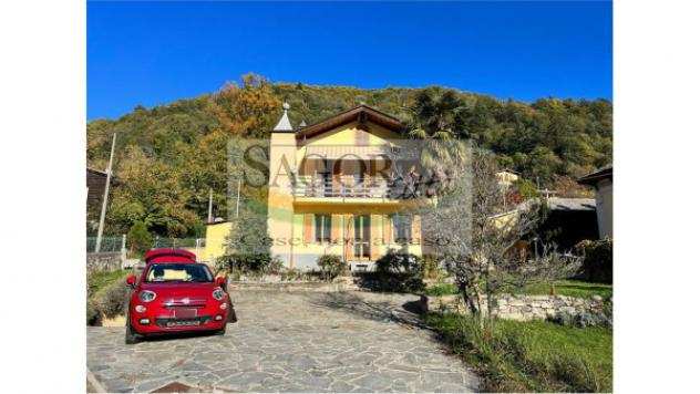 Villa di 340 msup2 con 4 locali e box auto in vendita a Torre Pellice