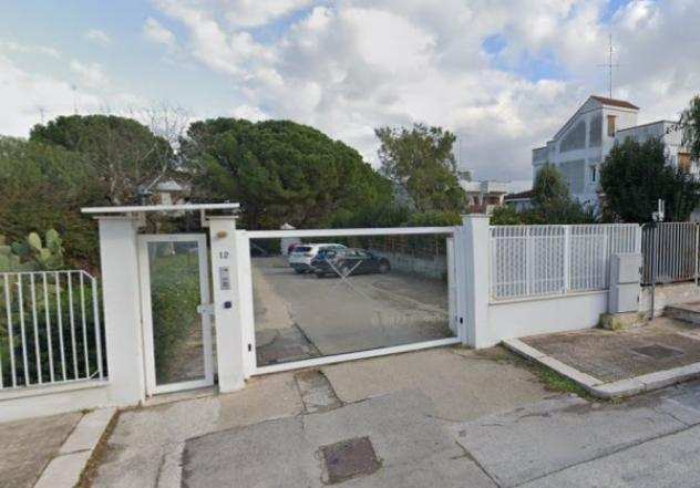 Villa di 340 msup2 con 5 locali in vendita a Bari