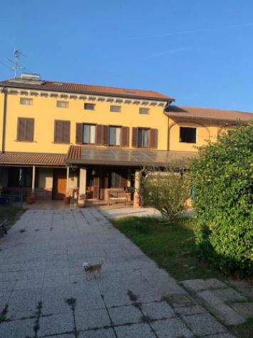 Villa di 350 msup2 con 5 locali in vendita a Motta de Conti