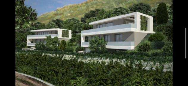 Villa di 350 msup2 con piugrave di 5 locali in vendita a Padenghe sul Garda