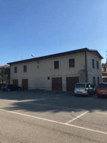 Villa di 360 msup2 con piugrave di 5 locali e box auto doppio in vendita a Castelfranco Emilia