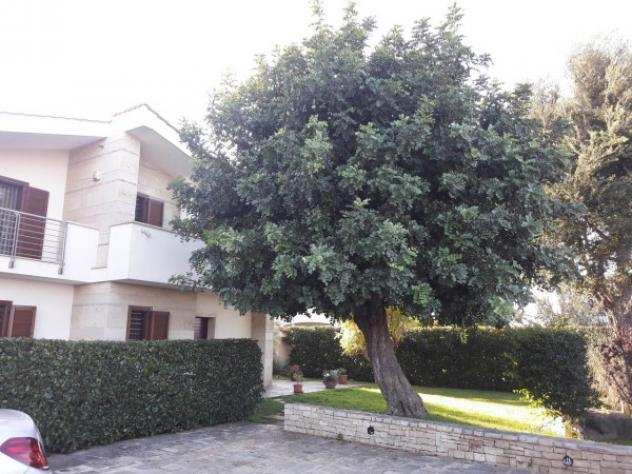 Villa di 360 msup2 con piugrave di 5 locali in vendita a Noicattaro