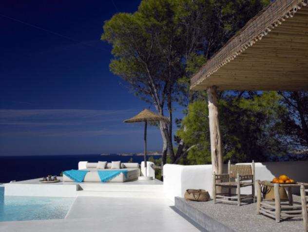 Villa di 389 msup2 con piugrave di 5 locali in affitto a Eivissa
