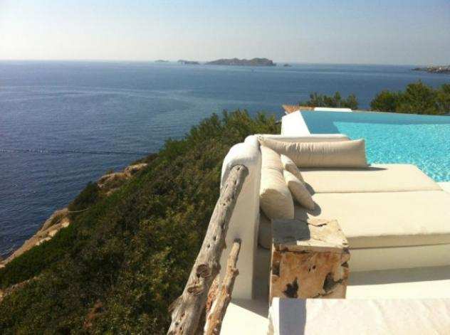 Villa di 389 msup2 con piugrave di 5 locali in affitto a Eivissa