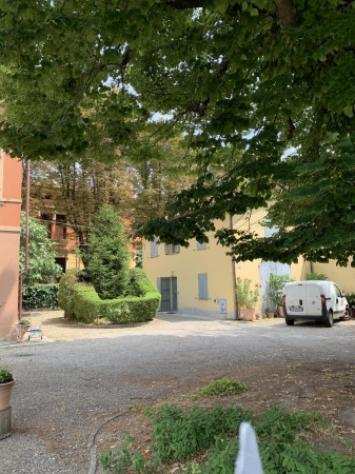 Villa di 400 msup2 con piugrave di 5 locali e posto auto in vendita a Campagnola Emilia