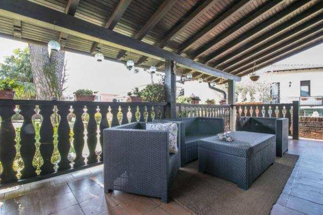 Villa di 460 msup2 con 4 locali in vendita a Olgiate Comasco