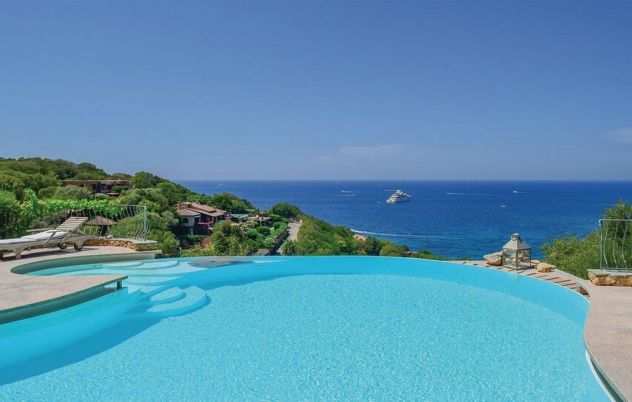 Villa Esclusiva con Piscina e Vista Mare a Porto Rotondo