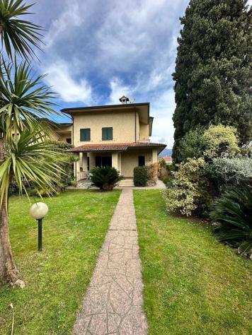 Villa in affitto a Cinquale - Montignoso 150 mq Rif 1247303