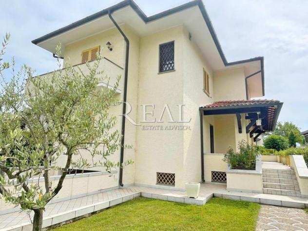 Villa in affitto a Forte Dei Marmi - 10 locali 300mq