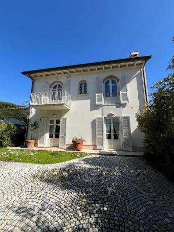 Villa in affitto a Forte Dei Marmi - 4 locali 150mq
