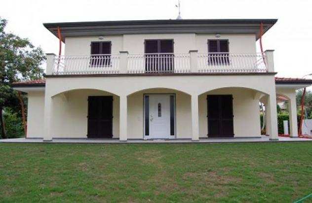 Villa in affitto a Montignoso 160 mq Rif 1227096