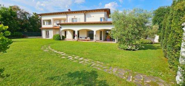 Villa in affitto a VITTORIA APUANA - Forte dei Marmi 460 mq Rif 1139576