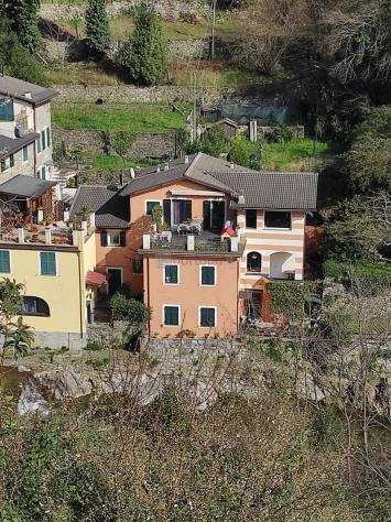 Villa in vendita a Avegno