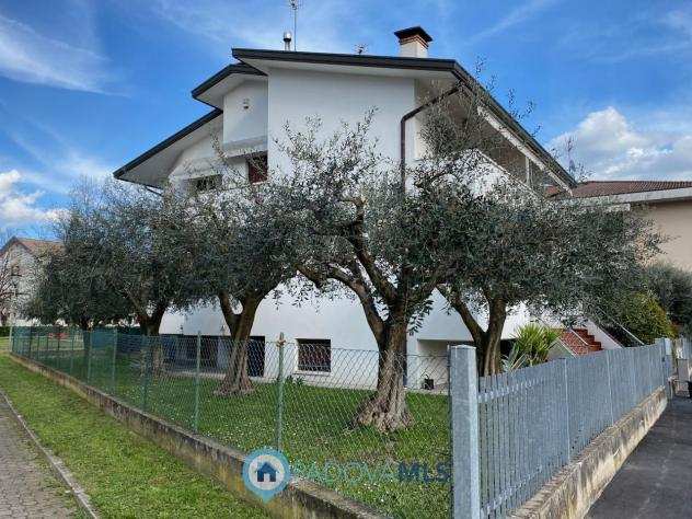 Villa in vendita a Battaglia Terme - 6 locali 195mq