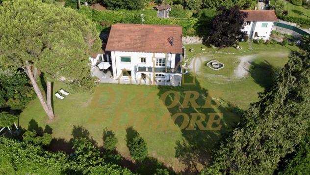 Villa in vendita a Brezzo di Bedero