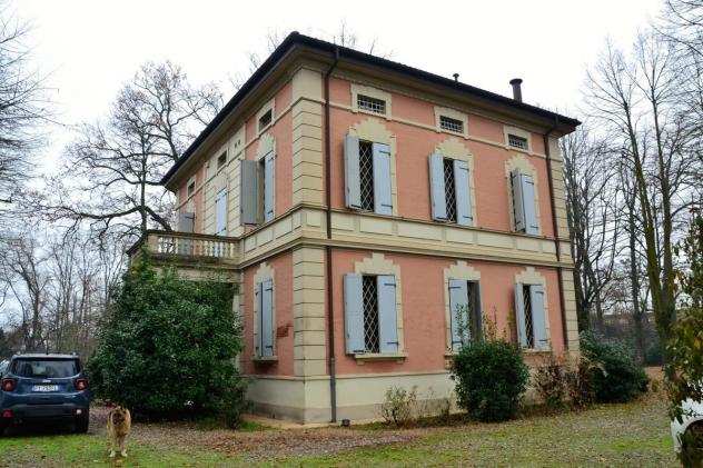 Villa in vendita a Calderara Di Reno - 16 locali 400mq